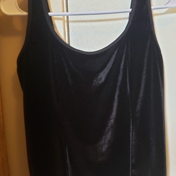 Black Velvet Tank Top - Picture 3 of 3